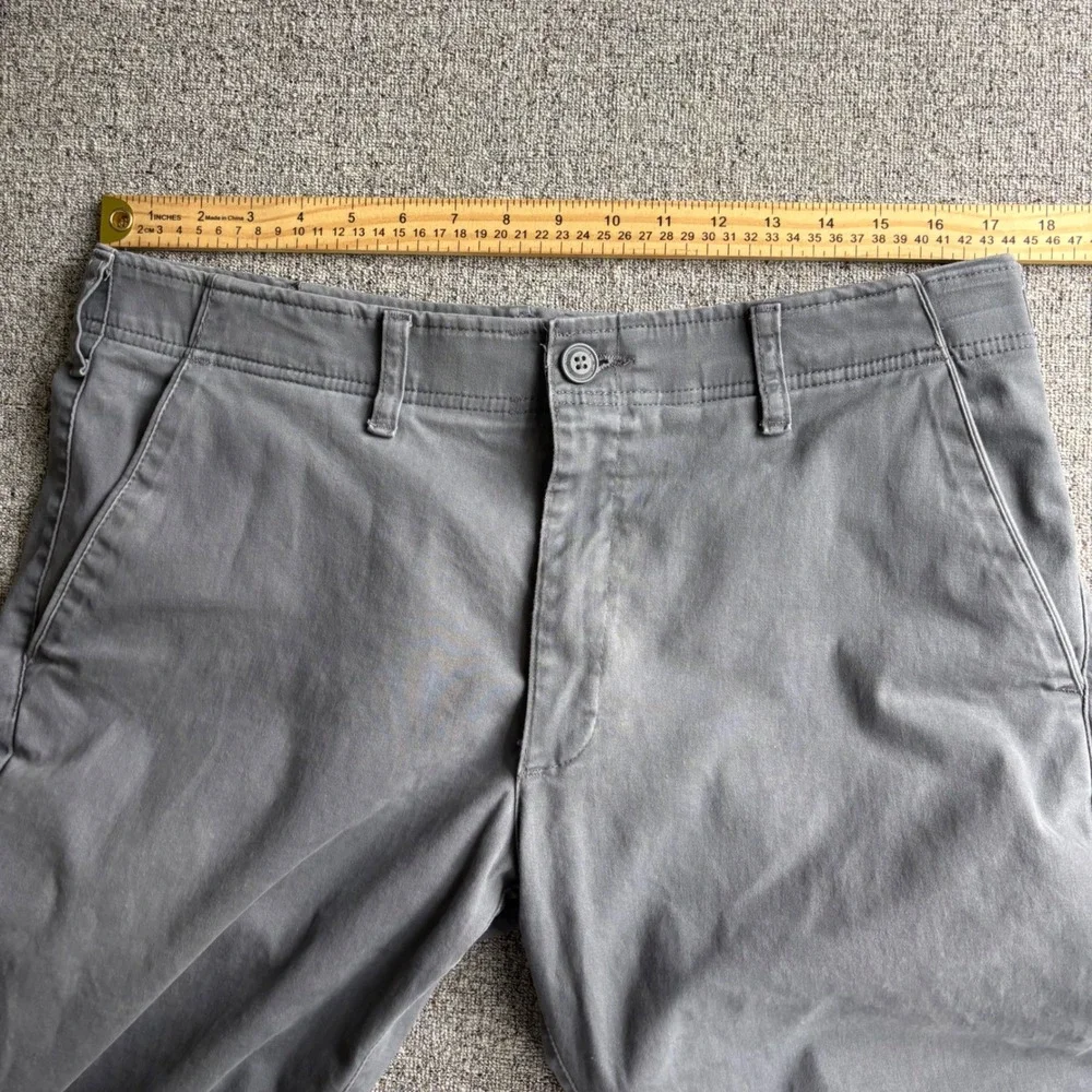 Lee Pants Mens 34x31 Extreme Comfort Straight Fit Grey Performance Stretch
